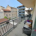 Appartement de 100 m² avec 4 chambre(s) en location à Cahors