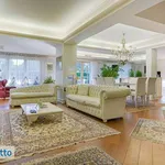 Rent 6 bedroom house of 512 m² in Rome