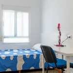 Rent 4 bedroom apartment in Valencia