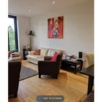 Flat to rent in Cornwall House, Slough SL1