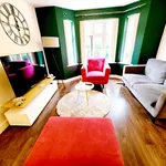 Rent 2 bedroom flat in Salford