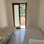 Bilocale arredato con terrazzo Centro