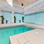 Rent 4 bedroom apartment of 60 m² in Alicante