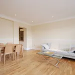 Rent 2 bedroom apartment of 92 m² in London