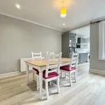 Rent 3 bedroom apartment in Yorkshire And The Humber