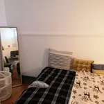 Rent a room of 100 m² in Lisbon