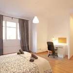 Rent 3 bedroom apartment in Barcelona