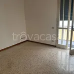 Affitto 8 camera appartamento di 180 m² in Sassuolo