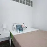 Rent a room of 130 m² in granada