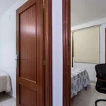 Rent 3 bedroom apartment of 90 m² in seville