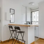 Appartement de 387 m² avec 1 chambre(s) en location à Paris