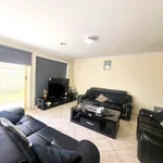 Rent 3 bedroom house in caroline-springs