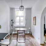 Rent 1 bedroom apartment of 536 m² in vienna