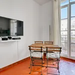 Appartement de 390 m² avec 1 chambre(s) en location à Marseille