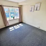 Rent 3 bedroom flat in East Midlands