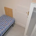 Rent a room in Valencia']