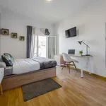 Rent a room of 150 m² in madrid