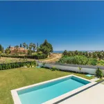 Rent 6 bedroom house of 400 m² in Marbella