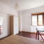 Rent 6 bedroom apartment in Lisbon