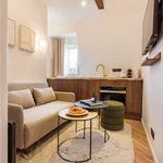 Rent 1 bedroom apartment of 12 m² in Paris