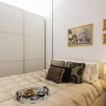 Rent 1 bedroom apartment of 50 m² in Florence