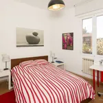 Rent a room of 100 m² in madrid