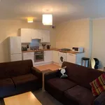 Rent 3 bedroom flat in Glasgow