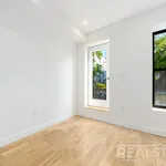 Rent 3 bedroom apartment in BROOKLYN