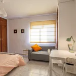 Rent 5 bedroom apartment in Valencia