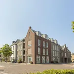 Huur 4 slaapkamer appartement van 215 m² in Veghel Centrum