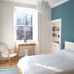 Rent 2 bedroom apartment of 60 m² in Edinburgh