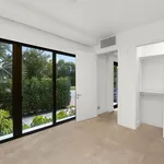 Rent 5 bedroom house of 299 m² in Miami Beach