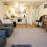 Rent 2 bedroom flat in Stratford-on-Avon