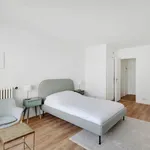 Rent 2 bedroom apartment of 29 m² in Paris