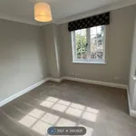 Rent 5 bedroom house in South East England