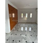 Alquilo 3 dormitorio apartamento de 174 m² en Almeria