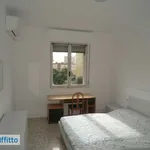 Rent 3 bedroom apartment of 95 m² in Milan