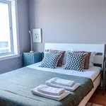 Rent 1 bedroom apartment of 33 m² in Porto