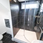 Rent 4 bedroom house in Leeds