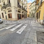 Alquilo 1 dormitorio apartamento de 71 m² en Valencia