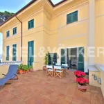 Rent 6 bedroom apartment of 91 m² in Rapallo