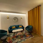 Appartement de 667 m² avec 2 chambre(s) en location à Paris