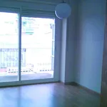 Alquilo 4 dormitorio apartamento de 95 m² en Barcelona']