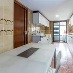 Rent a room of 140 m² in valencia