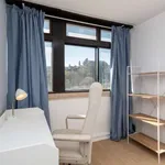 Rent a room in lisbon