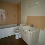 Rent 2 bedroom apartment of 56 m² in Caudebec-Lès-Elbeuf