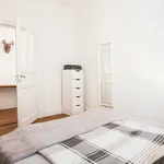 Miete 2 Schlafzimmer wohnung von 62 m² in Stuttgart
