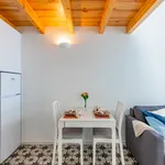 Rent 1 bedroom house of 45 m² in Porto