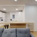 Rent 6 bedroom apartment in Madrid