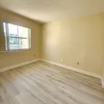 Rent 1 bedroom apartment of 55 m² in Miami-Dade County